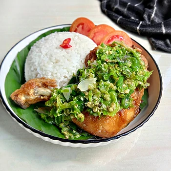 NASI AYAM PENYET